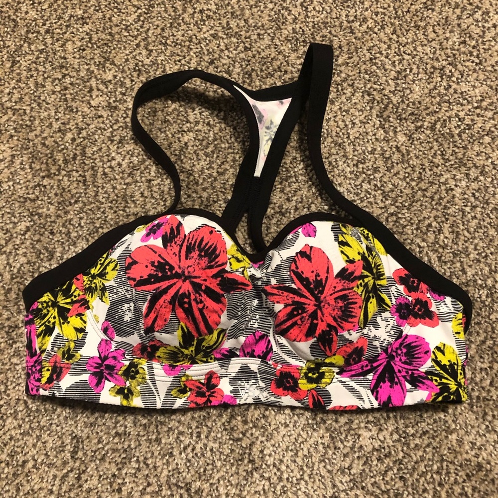 Women’s VSX sports bra size 34B